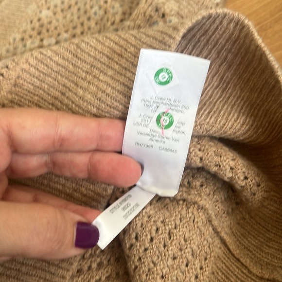 Madewell Sequin-Embellished Sweater Vest - Picture 12 of 16